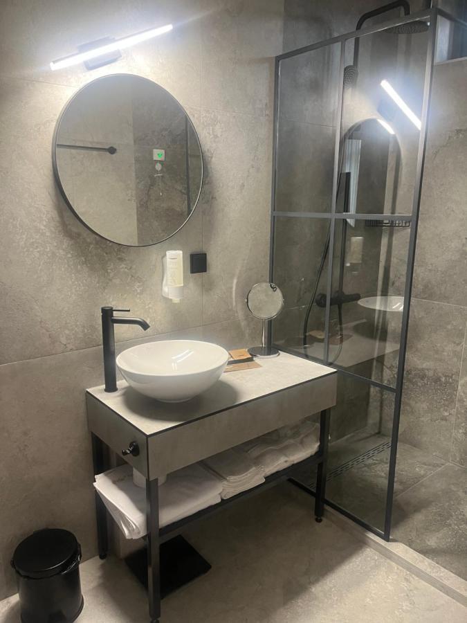 Hotel Niks Sevlievo Eksteriør billede