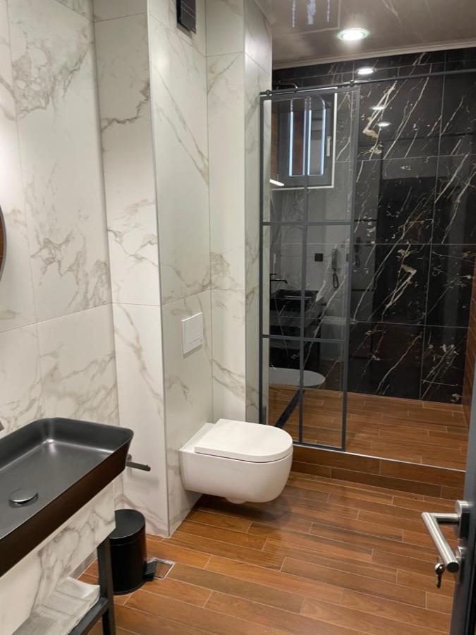 Hotel Niks Sevlievo Eksteriør billede