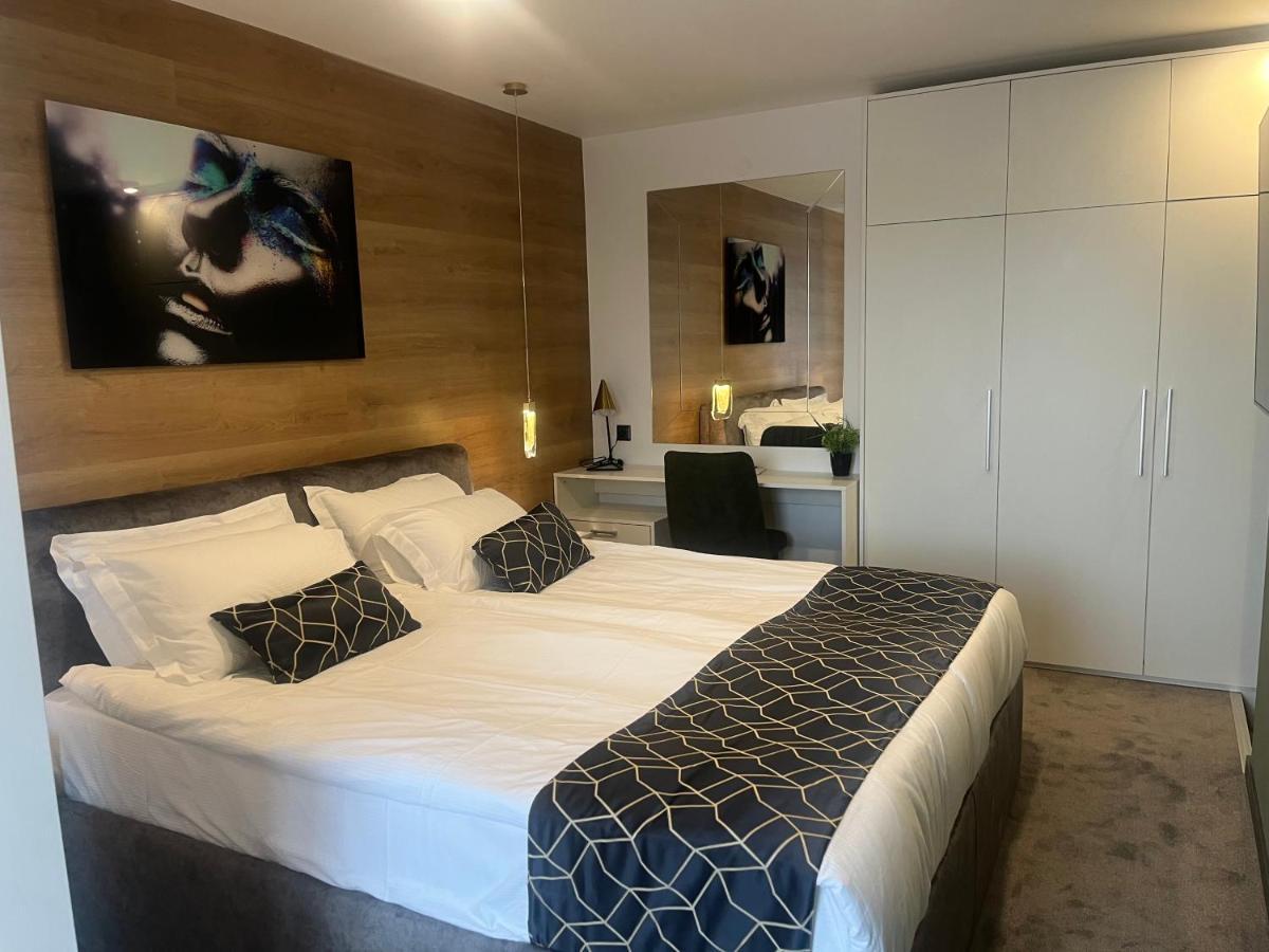 Hotel Niks Sevlievo Eksteriør billede