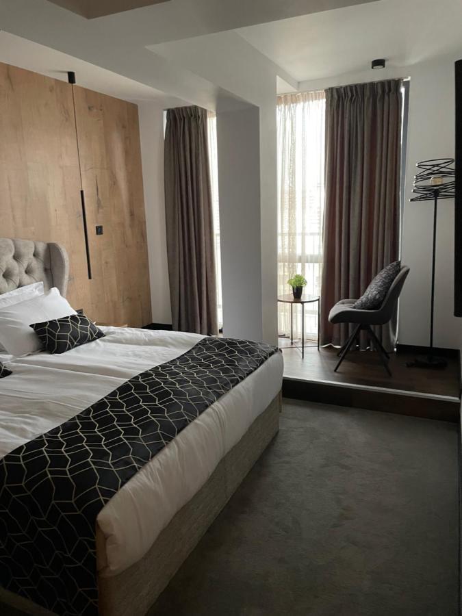 Hotel Niks Sevlievo Eksteriør billede